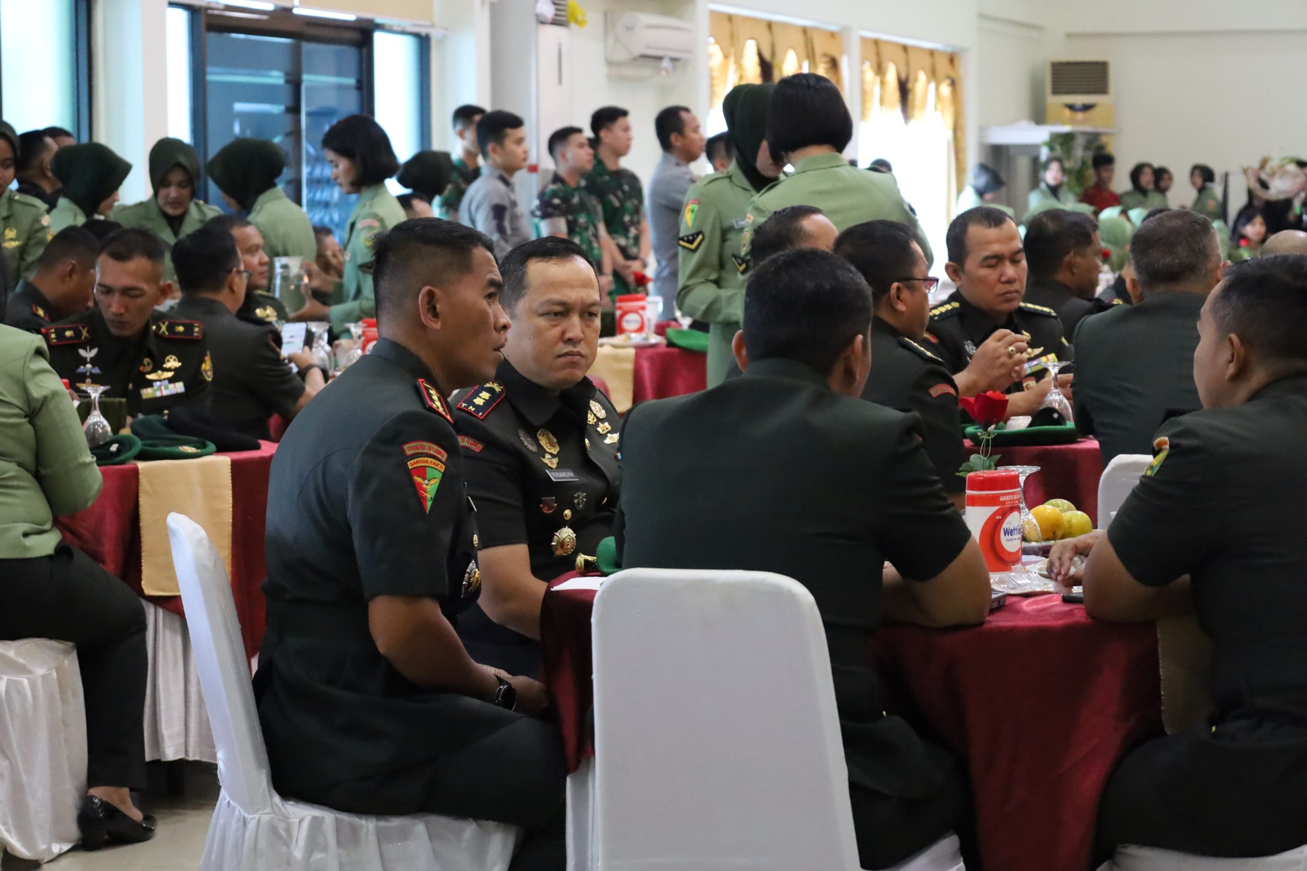 Dandim 0418/Palembang Hadiri Prosesi Serah Terima Jabatan Danrem 044/Gapo Brigjen TNI Muhammad Thohir kepada Brigjen TNI Adri Koesdyanto 2