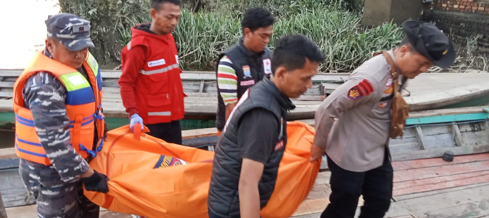 Binpotmar Lanal Palembang Kembali Temukan Mayat di Perairan Srimenanti 1