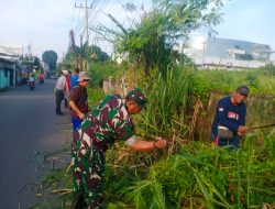 Ciptakan Lingkungan Bersih Babinsa Kel Sukabangun Bersama Forkopimcam Gelar Gotong Royong