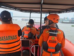 PELAJAR SMP TENGGELAM DI SUNGAI MUSI, TIM RESCUE LAKUKAN PENCARIAN