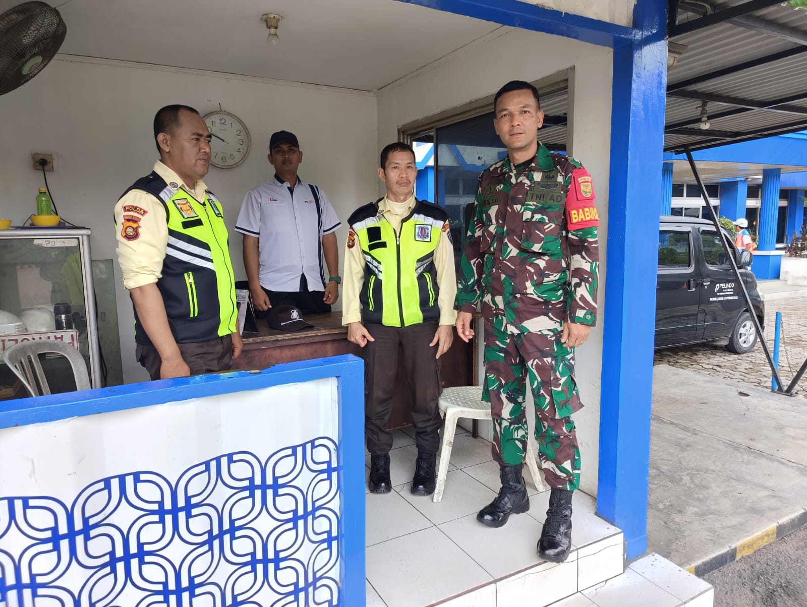 Tingkatkan Kamtibmas Babinsa Kel Lawang Kidul Wanwil Bersama Security PT Pelindo 1