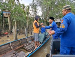 Ditpolairud Polda Sumsel Berbagi Kebahagiaan Ramadan Bersama Masyarakat Nelayan