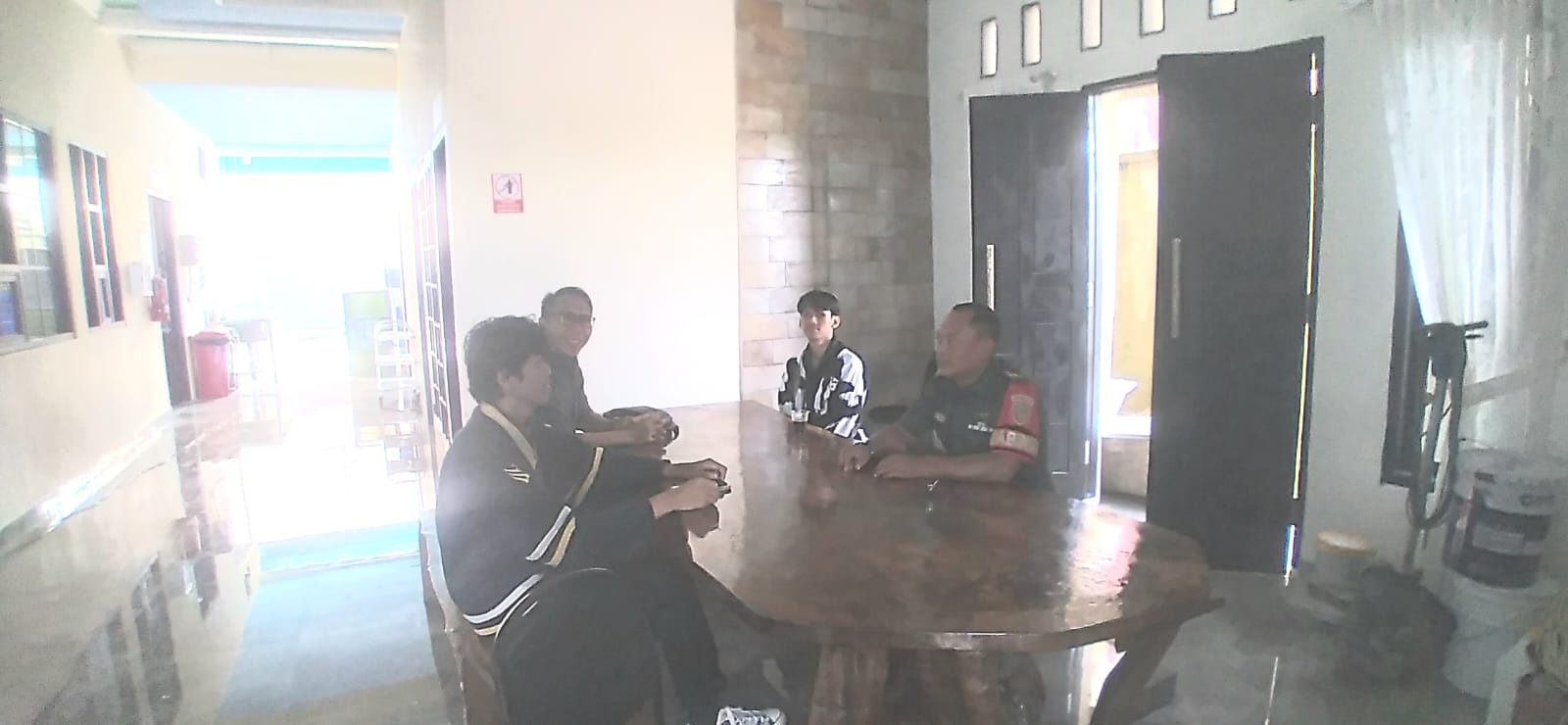 Suksekan Program Makan Bergizi Gratis Babinsa Kel Srimulya Komsos Bersama Pemilik Catering 1