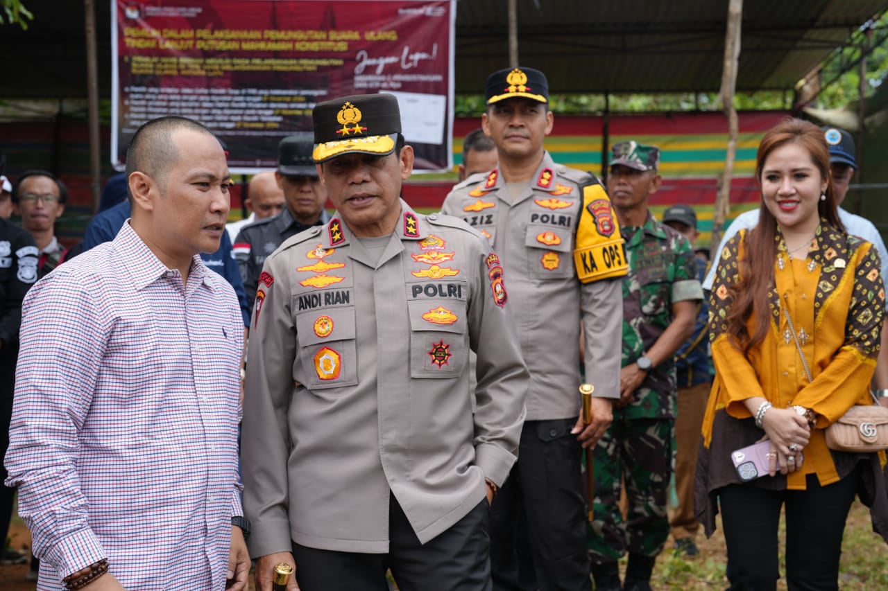 Monitoring Pemungutan Suara Ulang(PSU), Kapolda Sumsel Pastikan Pilkada 2025 Kabupaten Empat lawang Berjalan Aman dan Lancar 1