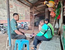 Babinsa Sialang Ajak Ojol Tetap Semangat Cari Nafkah Lewat Komsos Humanis