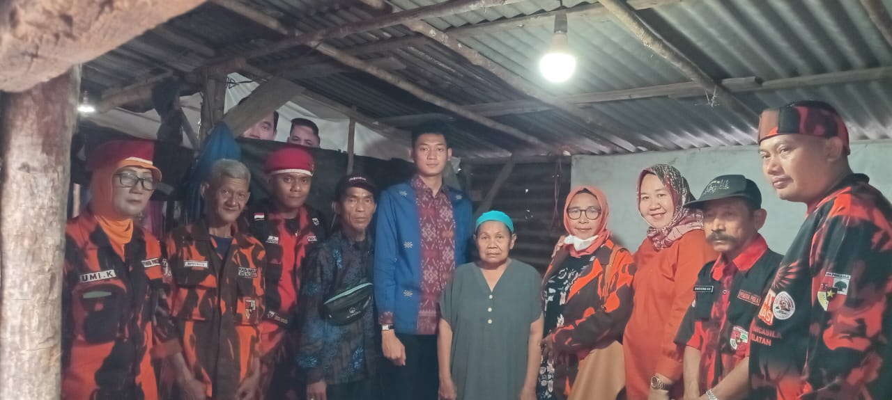 PAC Pemuda Pancasila Kertapati Bedah Rumah Warga Tak Layak Huni, Wujud Nyata Kepedulian Sosial 1