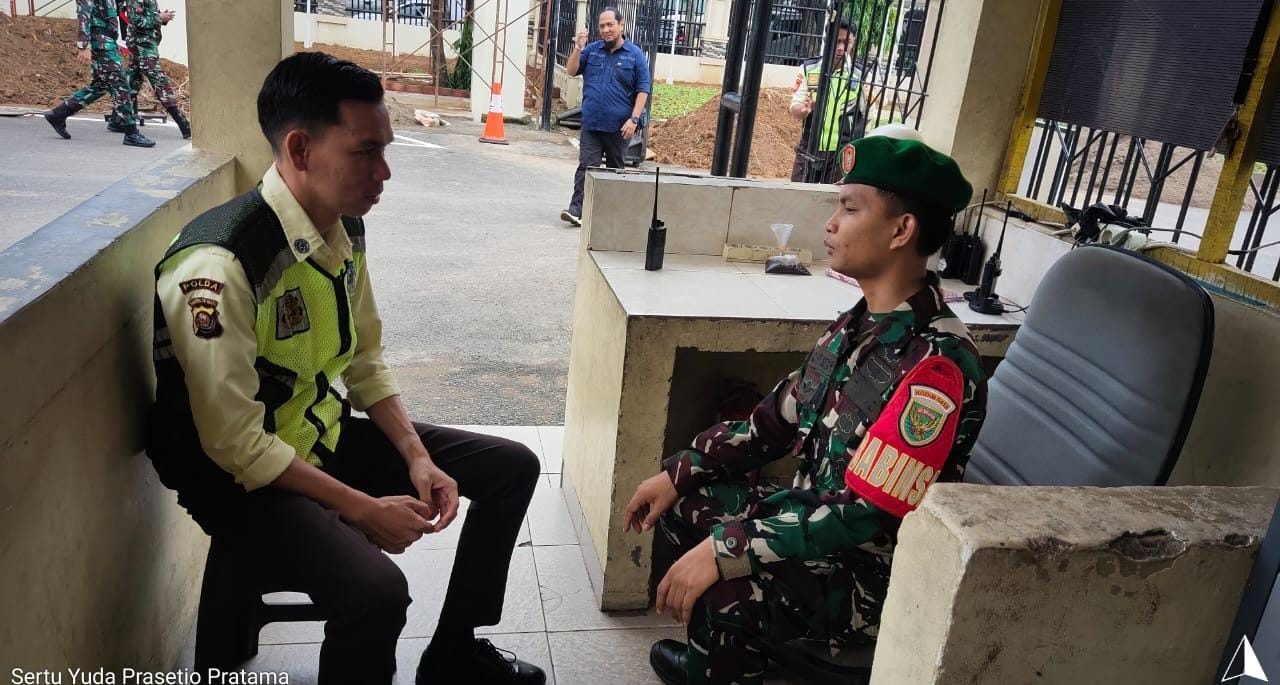 Babinsa Lorok Pakjo Ajak Security DPRD Perketat Keamanan Wilayah 1