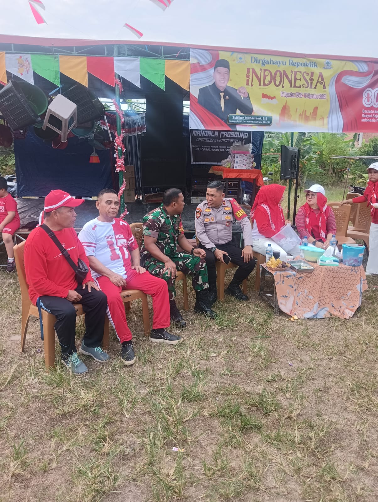 Babinsa Kelurahan Srimulya Ajak Warga Jaga Kerukunan di Perayaan HUT RI ke-80 1