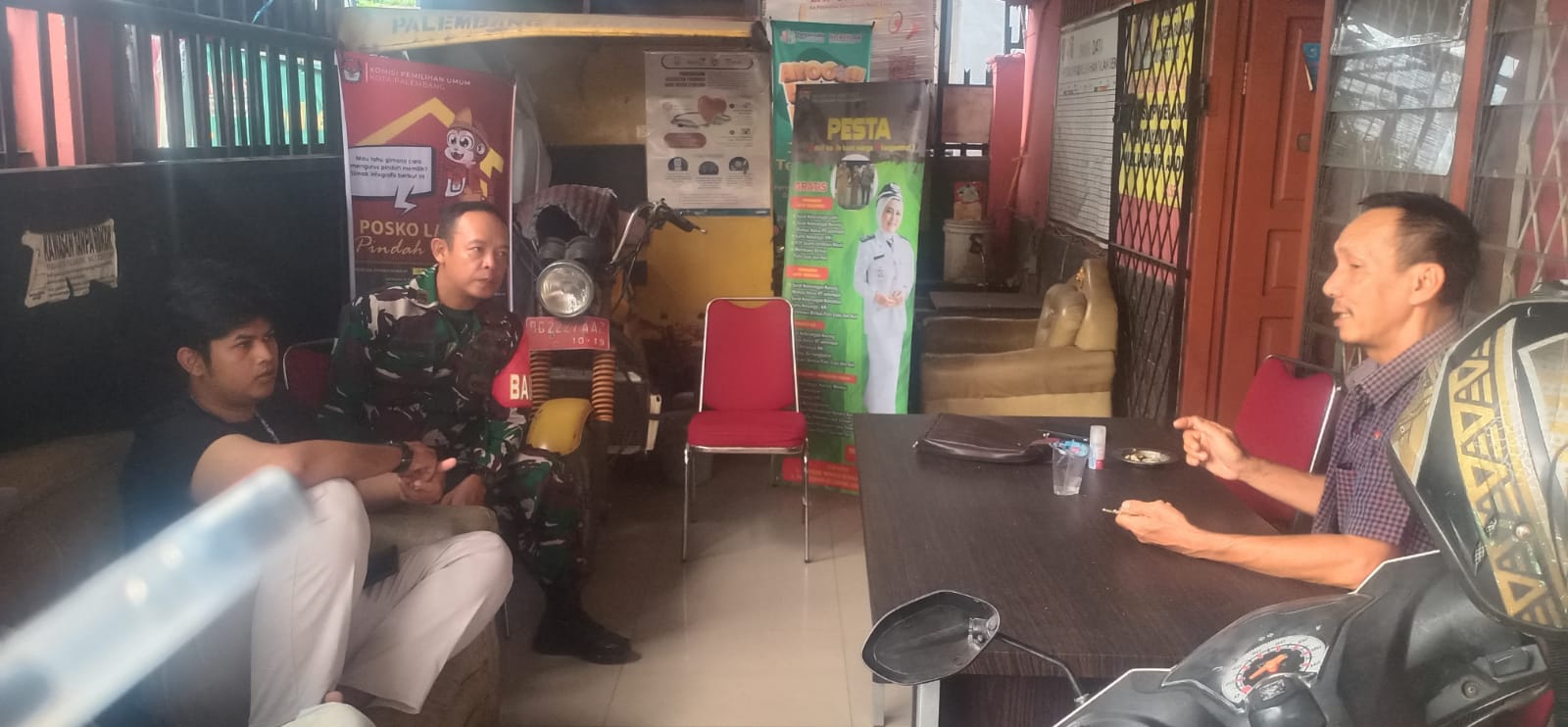Babinsa Talang Semut Ajak Warga Jaga Kebersihan dan Keamanan Lingkungan 1