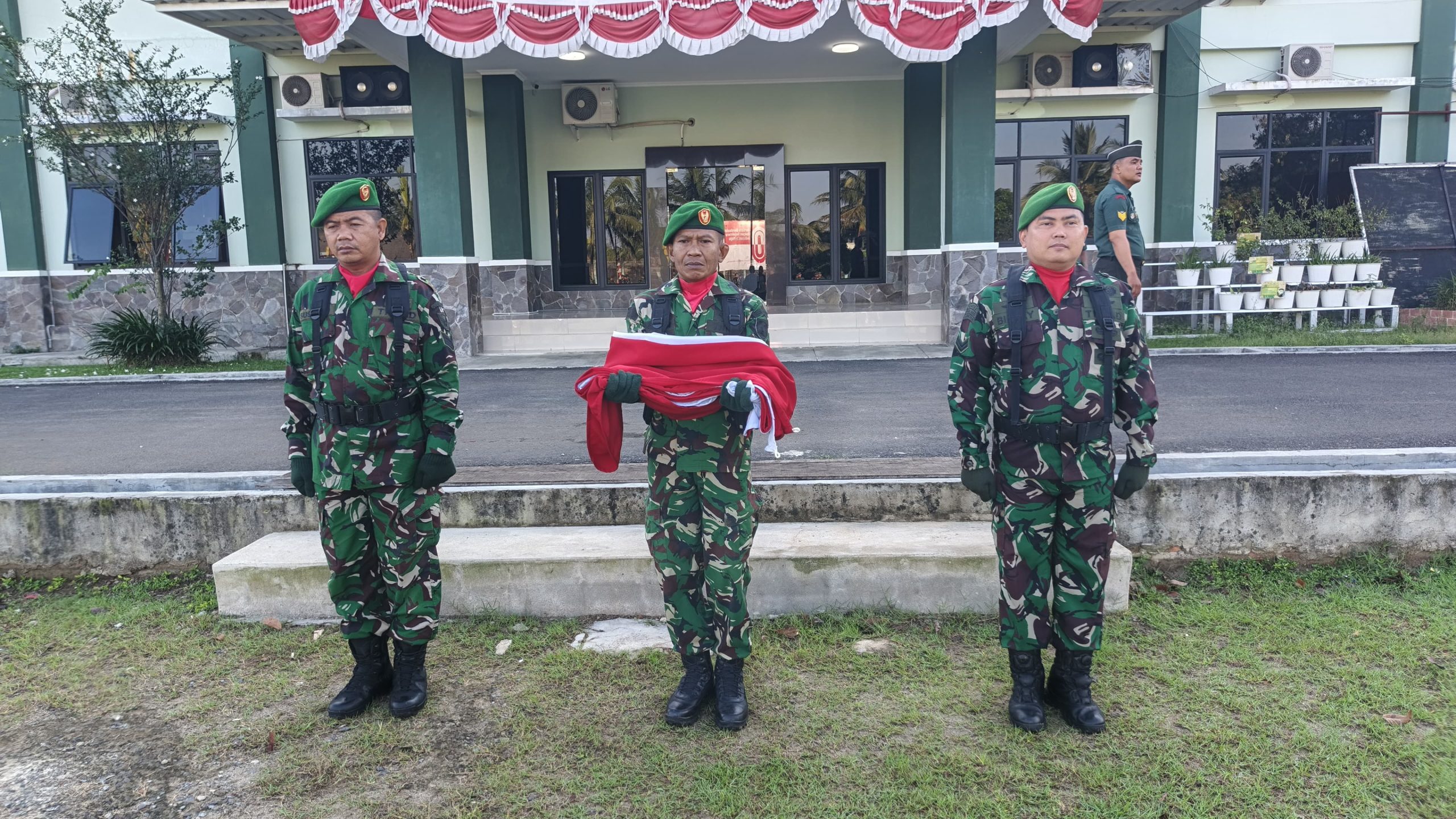 kodim 0418/Palembang Gelar Upacara Mingguan, Mayor Czi Sarbanu Bertindak Sebagai Irup 2