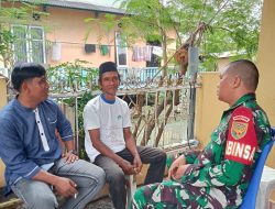Babinsa Kelurahan Bukit Baru Laksanakan Komsos Bersama Warga