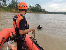 Getek Terbalik di Sungai Musi, Satu Penumpang Hilang Tenggelam