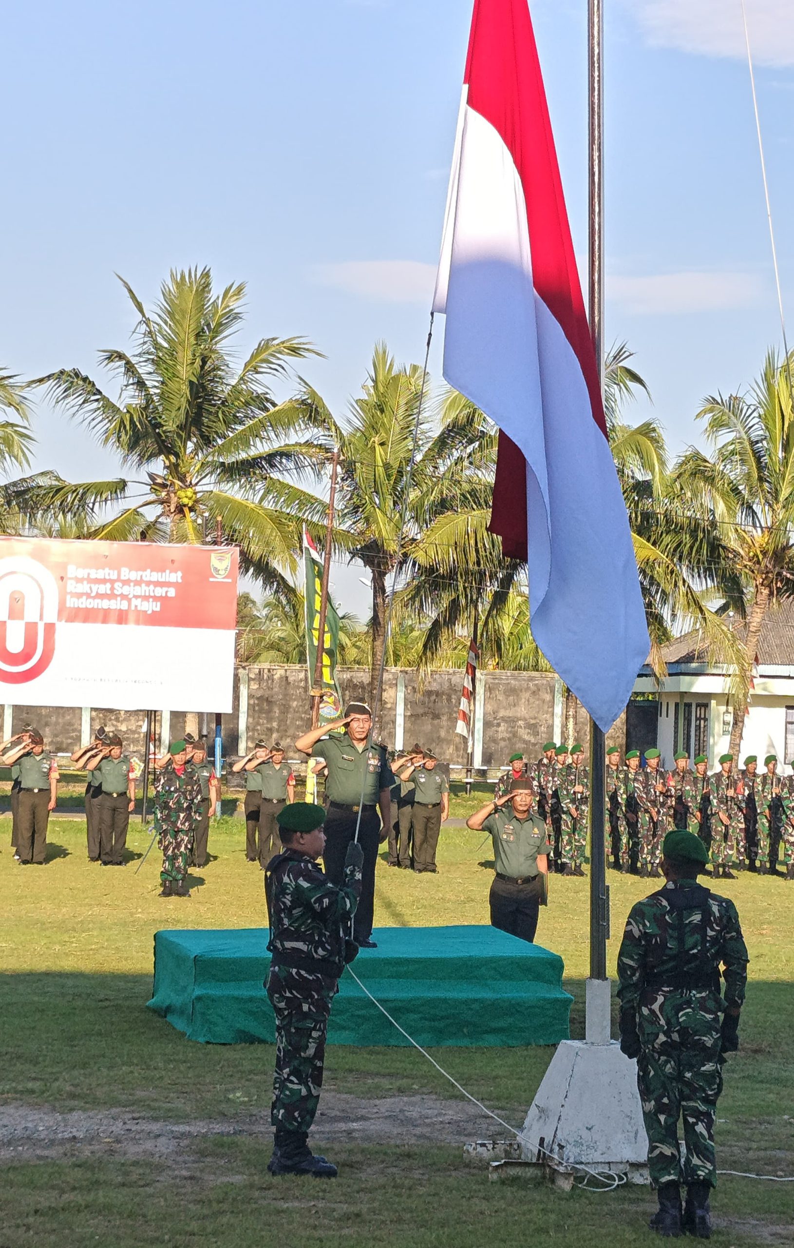 kodim 0418/Palembang Gelar Upacara Mingguan, Mayor Czi Sarbanu Bertindak Sebagai Irup 1