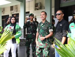 Sambangi Makorem 044/Gapo, Ojol Palembang Tebar Sejuta Mawar Kebaikan