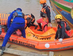 Tim SAR Gabungan Temukan Jasad Operator Excavator Tenggelam di Sungai Dawas