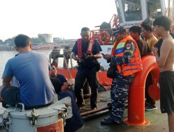 Tug Boat Tenggelam di Sungai Musi, Lanal Palembang Gerak Cepat Evakuasi ABK Selamat