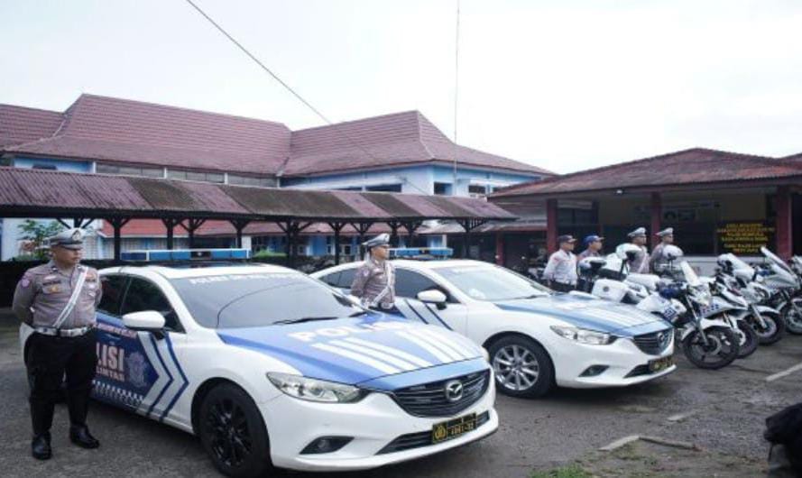Polres OKI adakan Apel Gelar Pasukan Operasi Zebra Musi 2025 di Halaman Mapolsek Kayuagung 1