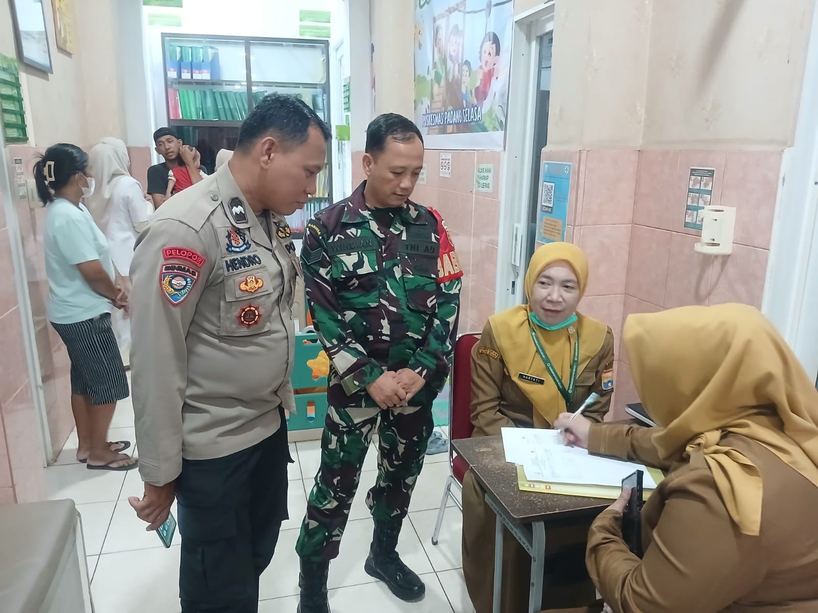 Babinsa Bukit Lama Ajak Puskesmas Padang Selasa Tingkatkan Pelayanan Kesehatan untuk Warga 1