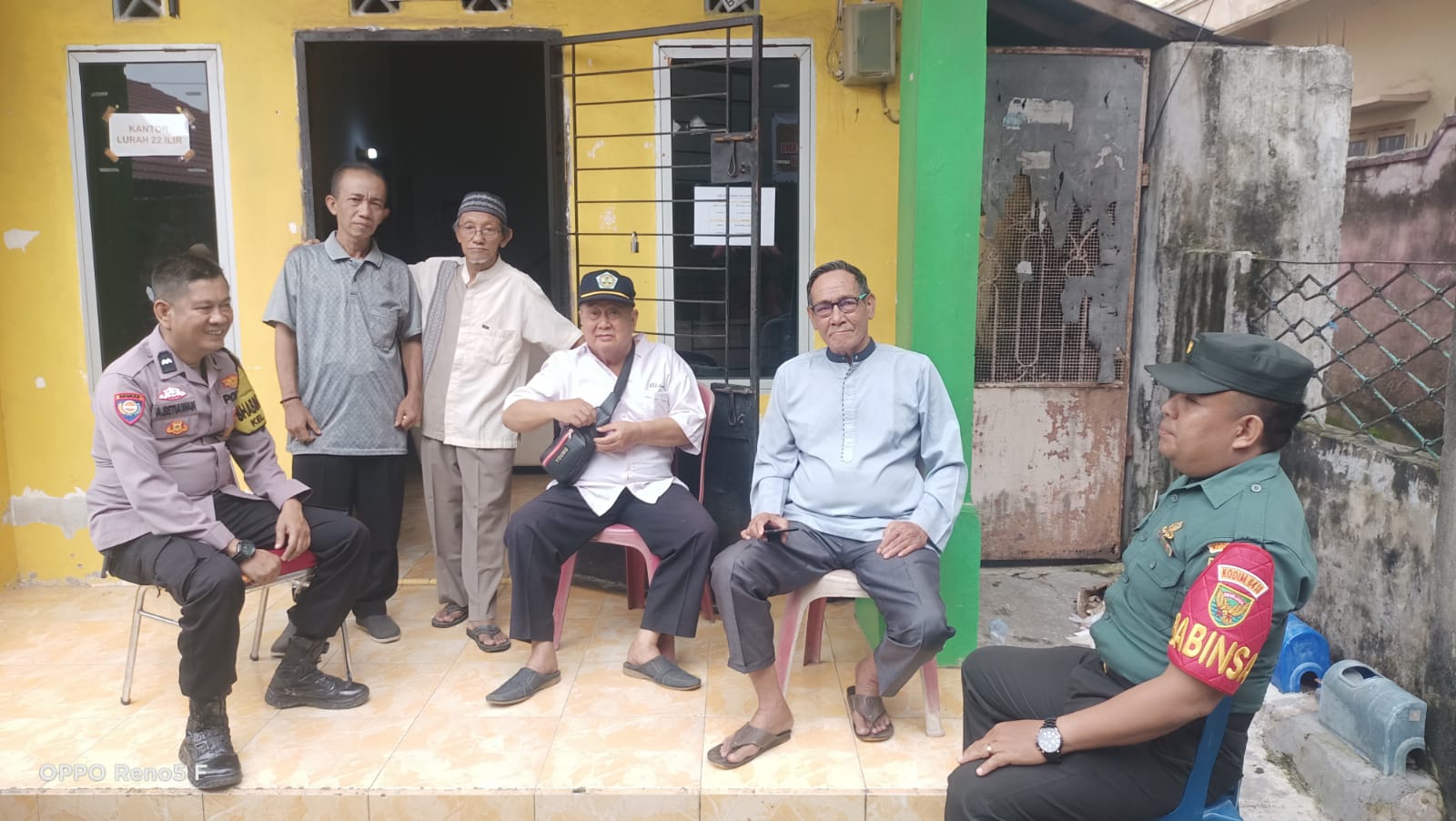 Babinsa 22 Ilir Perkuat Komsos, Ajak RT/RW Jaga Kondusivitas dan Dukung Program Pemerintah 1