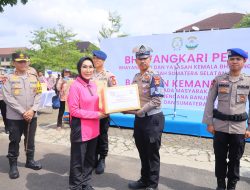 Kapolda Sumsel Lepas Personel dan Truk Bantuan ke Wilayah Bencana Aceh dan Sumut