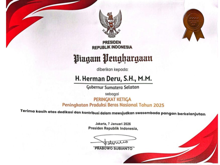 Gubernur Sumsel Herman Deru Terima Penghargaan Presiden RI atas Kontribusi Swasembada Pangan 2025 2