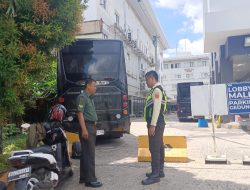 Babinsa Koramil 418-02/Pakjo Laksanakan Komsos Bersama Security Palembang Indah Mall