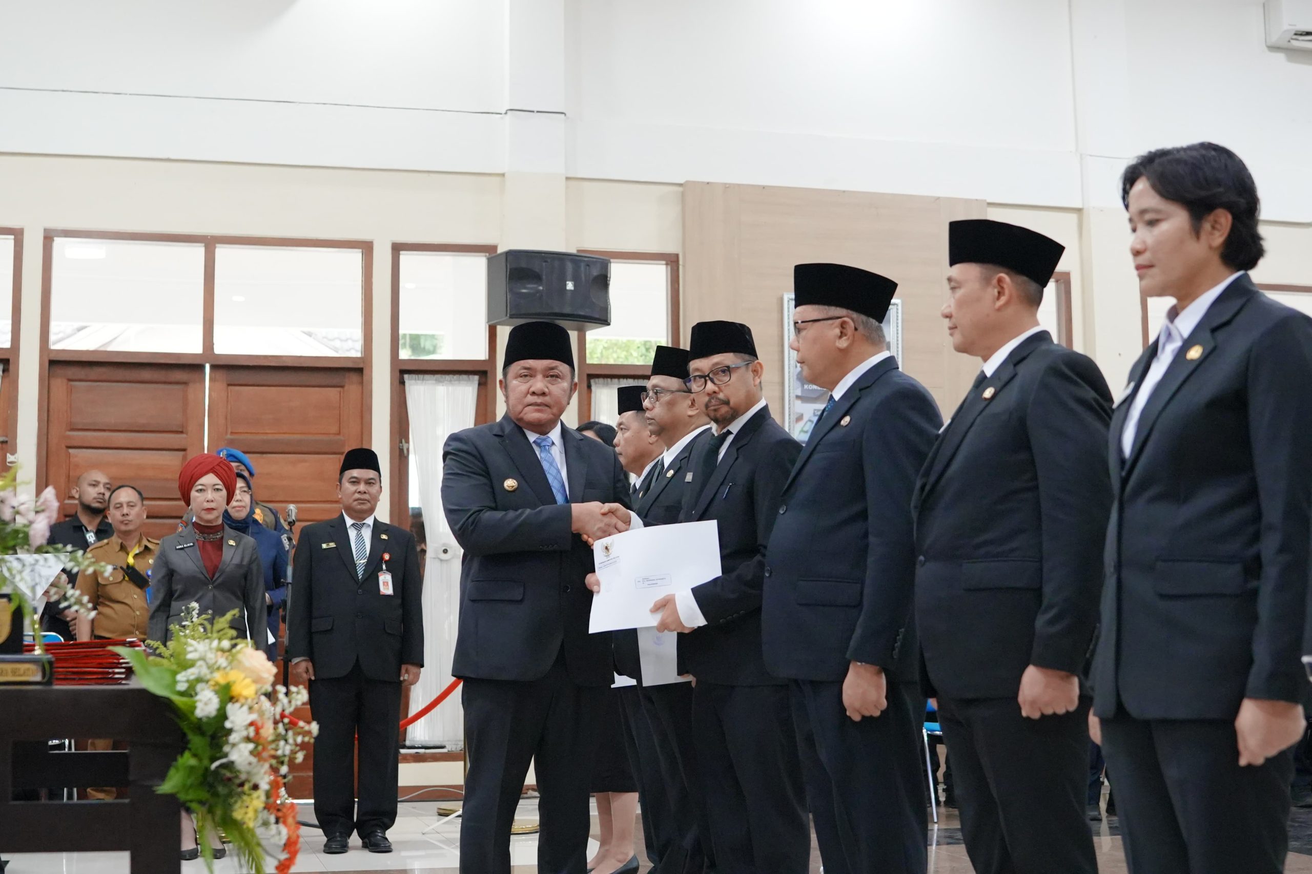 Gubernur Herman Deru Tuntut Kinerja Nyata Usai Lantik 154 Pejabat Pemprov Sumsel 1