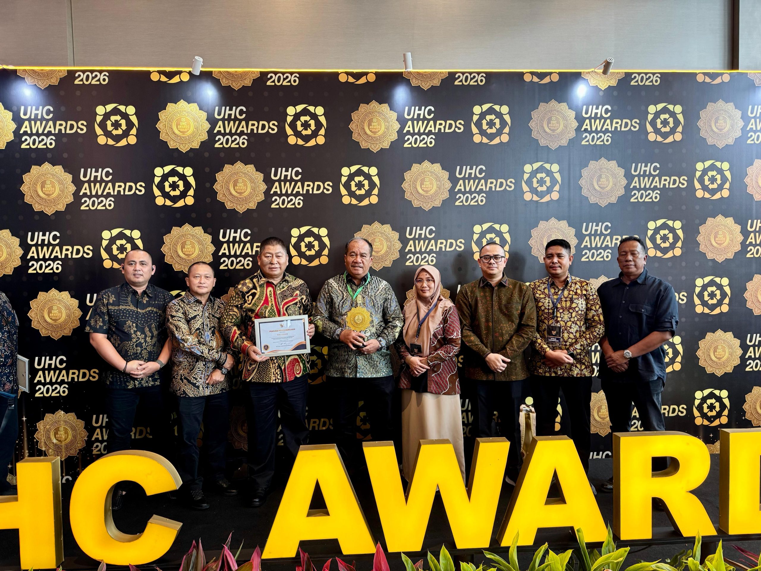 Pemkab Asahan Terima Penghargaan UHC 2026 Kategori Madya 1