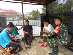 Babinsa Kalidoni Koramil 418-05/Lemabang Ingatkan Warga Bijak Bermedia Sosial, Cegah Hoaks dan Konflik Digital
