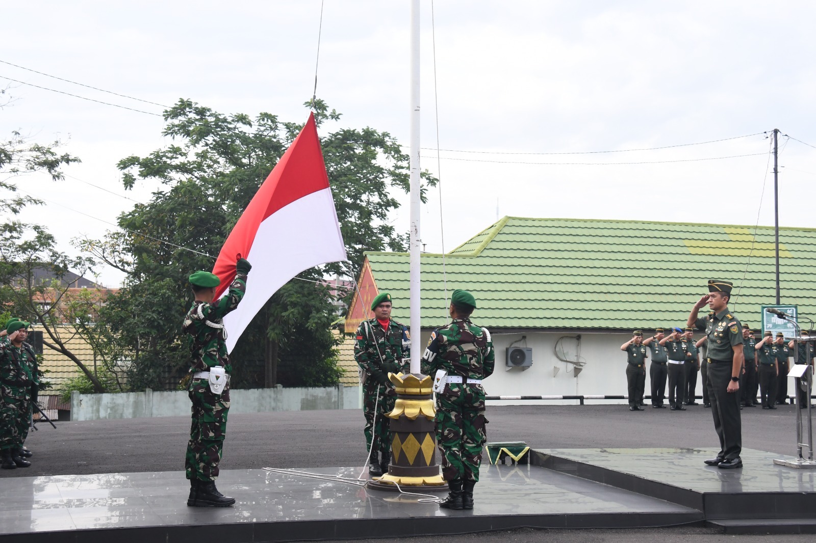 Korem 044/Gapo Gelar Upacara Bendera 17-an, Teguhkan Disiplin dan Soliditas Prajurit 1