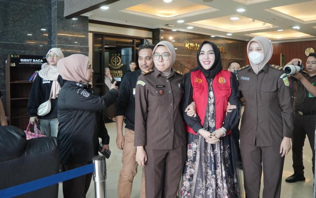 Terpidana Kosmetik Berbahaya Mira Hayati Dieksekusi Kejati Sulsel, Divonis 2 Tahun Penjara 1