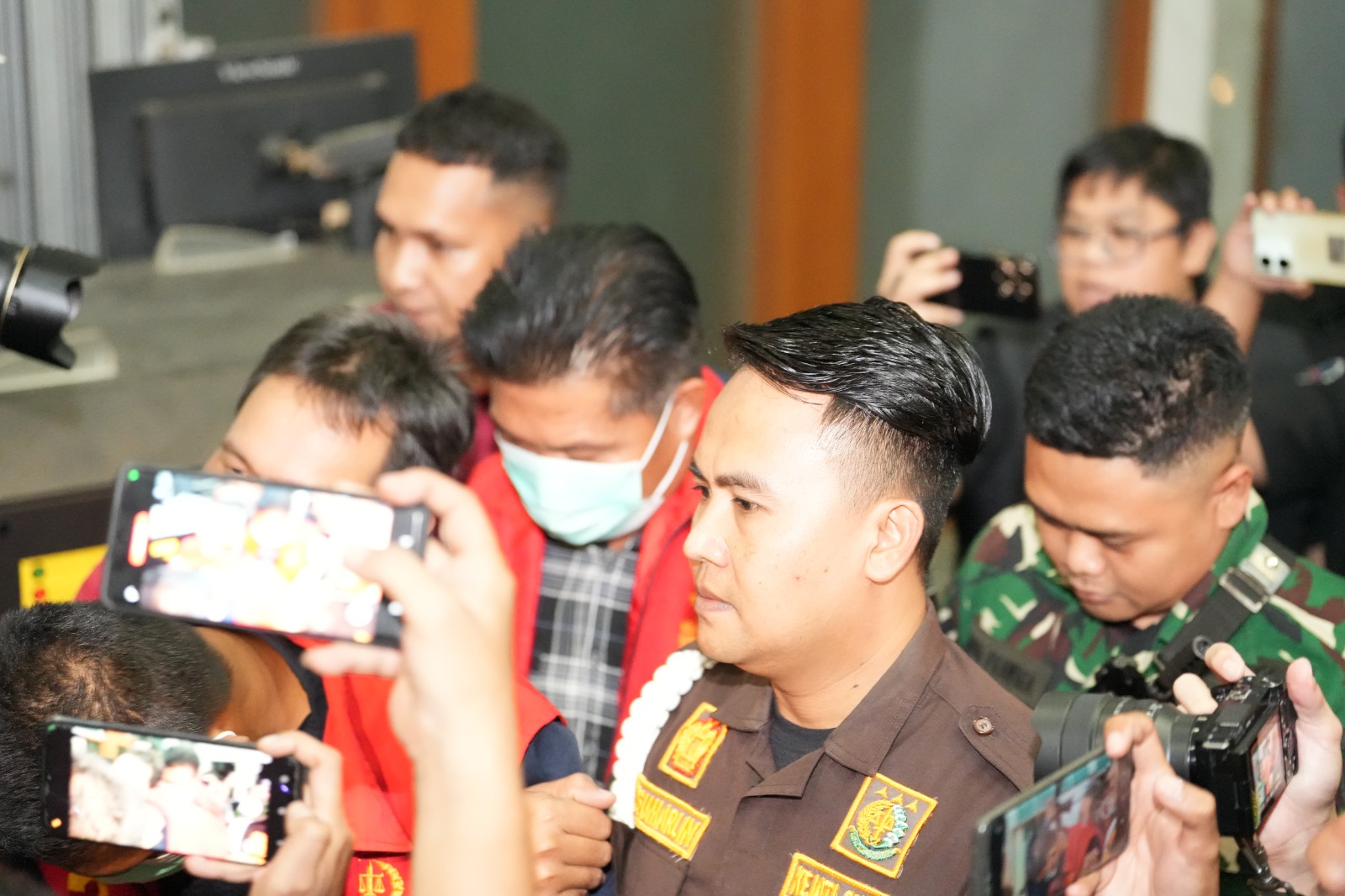 Kejaksaan Tinggi Sumatera Selatan OTT Legislator Muara Enim, Dugaan Suap Proyek Irigasi Rp7 Miliar Terkuak 1