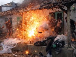 Breaking News: Rumah di Kauman Ponorogo Hancur Diduga Ledakan Mercon, 1 Orang Tewas