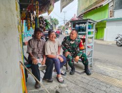 Babinsa 29 Ilir Koramil 418-01/Makrayu Ajak Warga Perkuat Toleransi, Wujudkan Ramadhan Aman dan Penuh Keharmonisan