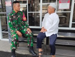 Jelang Lebaran, Babinsa Karang Jaya Koramil 418-01/Makrayu Ajak Warga Tingkatkan Keamanan Saat Musim Mudik