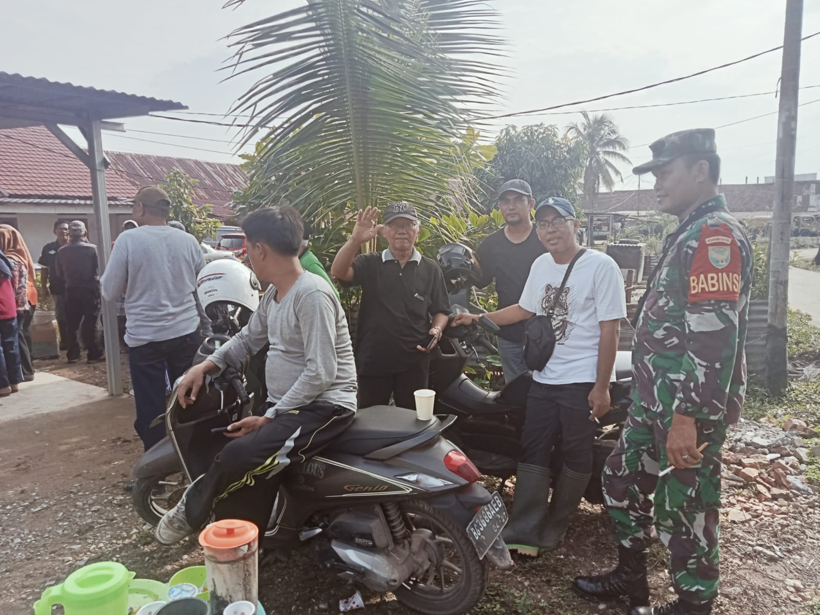 Jelang Ramadan, Babinsa 26 Ilir Koramil 418-02/Pakjo Ajak Warga Jaga Kebersihan dan Kerukunan Lingkungan 1