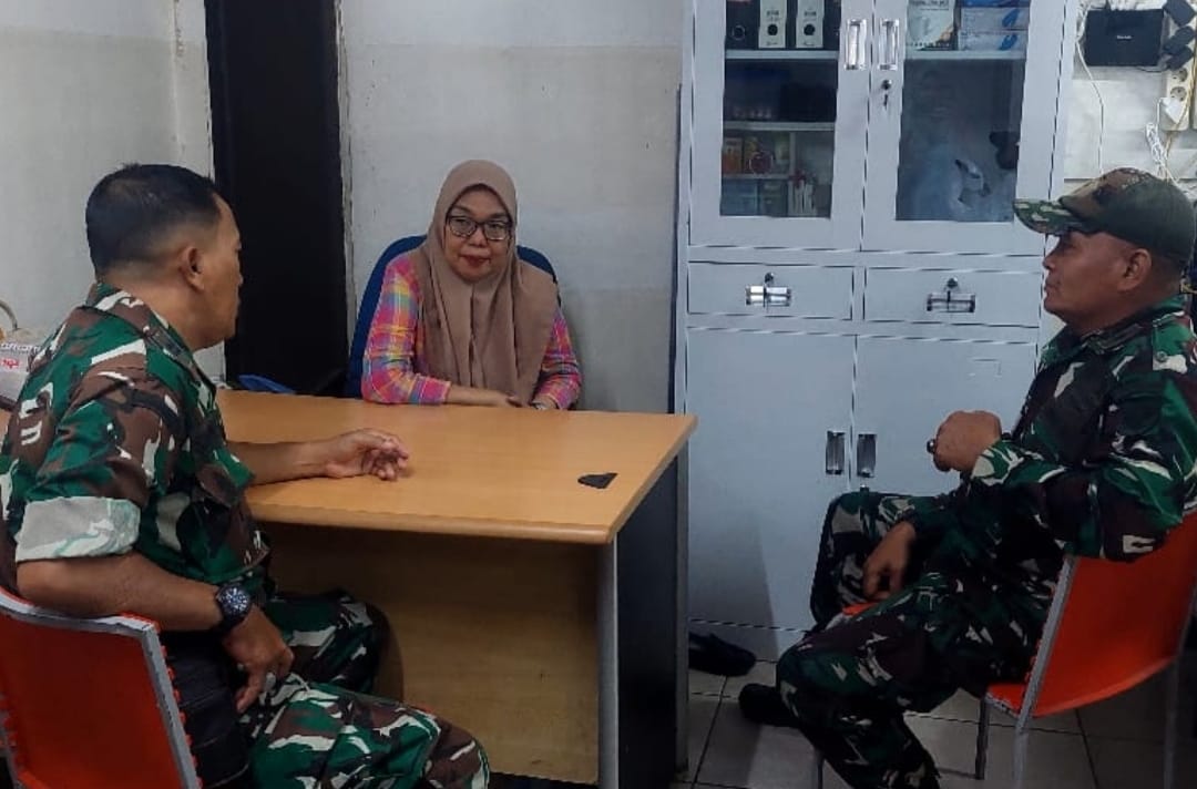 Babinsa Lebung Gajah Koramil 418-08/Sako Gelar Komsos dengan Warga, Perkuat Silaturahmi dan Keamanan Wilayah 1
