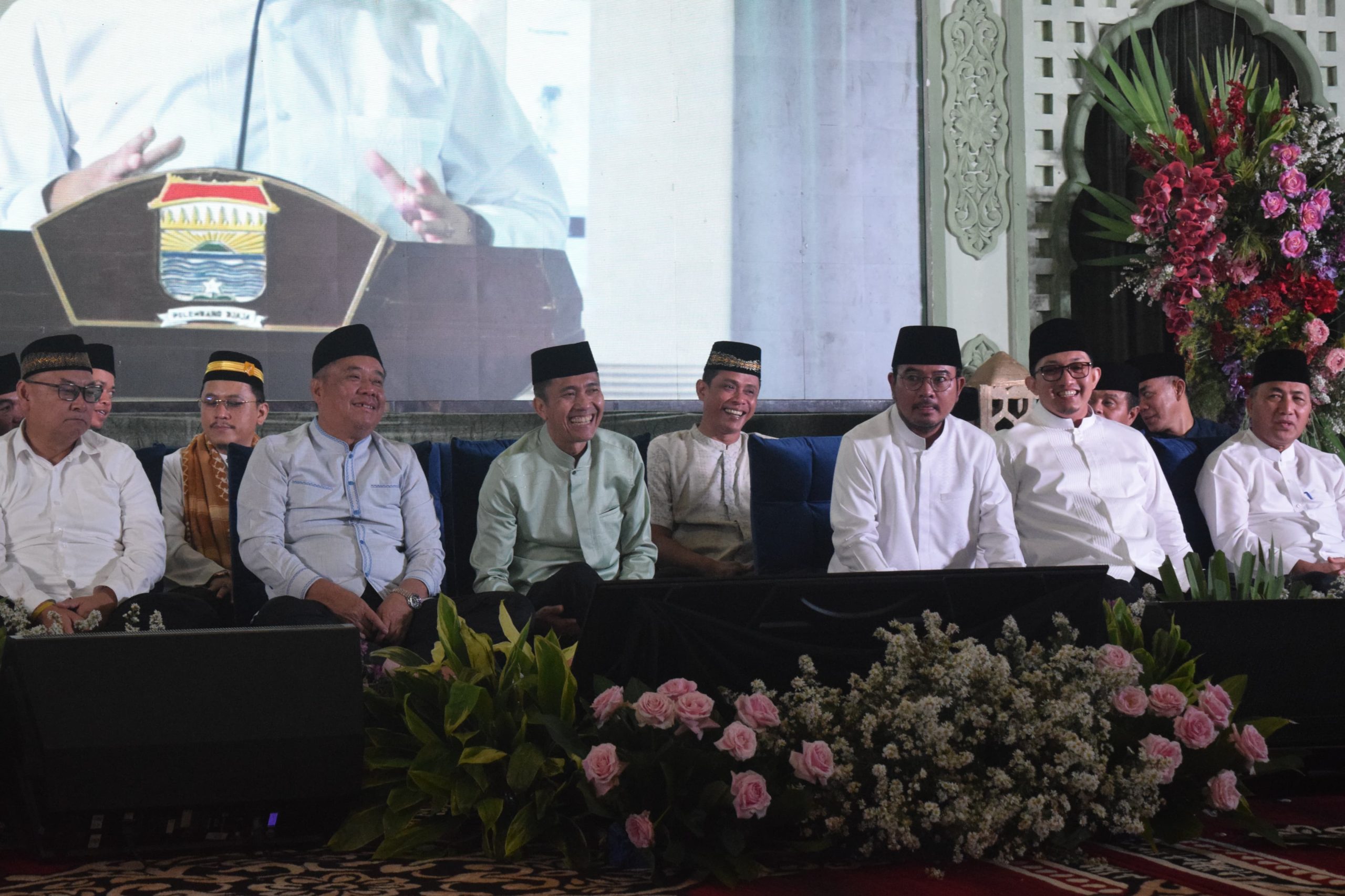 Dandim 0418/Palembang Hadiri Buka Puasa dan Tarawih Bersama Forkopimda Kota Palembang 3
