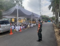 Babinsa 8 Ilir Koramil 418-05/Lemabang Monitoring Ibadah Nyepi 2026 di Pura Agung Sriwijaya