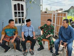 Babinsa Lebung Gajah Koramil 418-08/Sako Komsos di Momen Lebaran, Bahas Keamanan Lingkungan