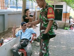 Babinsa Koramil 418-05/Lemabang Gelar Komsos di Lawang Kidul, Warga Diimbau Jaga Kebersihan Lingkungan