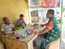 Babinsa 3 Ilir Koramil 418-05/Lemabang Ajak Warga Gotong Royong Jaga Kebersihan Lingkungan di Palembang