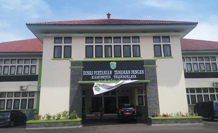Pengadaan Pupuk Rp1,2 Miliar Diselimuti Kabut, Kabid PSP Tasikmalaya Bungkam Soal CPCL 1