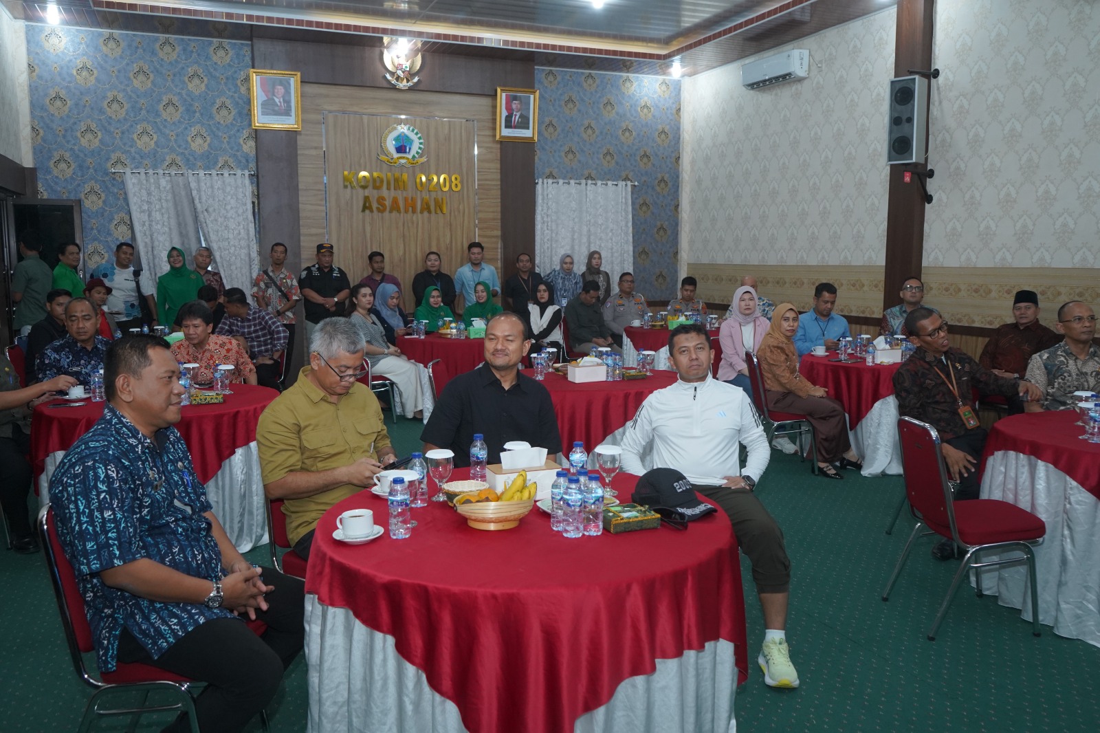 Forkopimda Asahan–Tanjung Balai Solid! Silaturahmi di Makodim 0208 Penuh Keakraban dan Kejutan Ultah Dandim 1