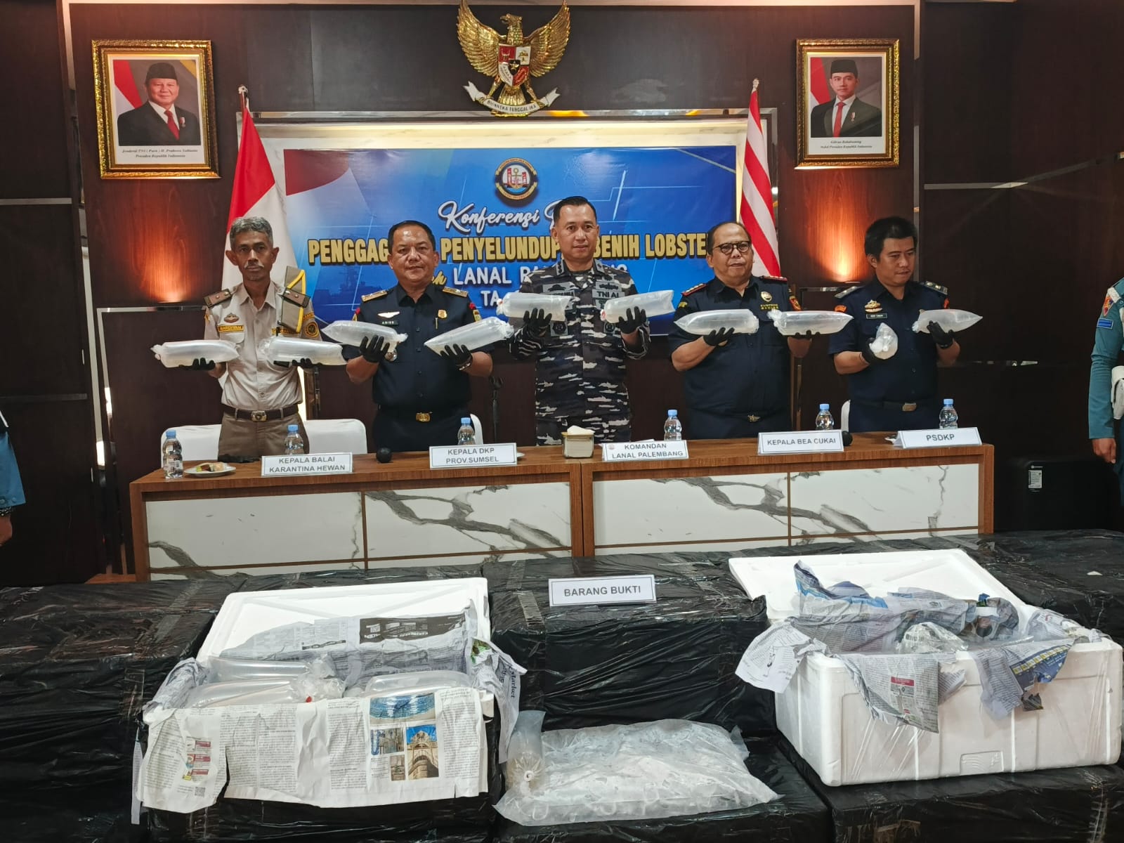 Lanal Palembang Gagalkan Penyelundupan 120 Ribu Benih Lobster Pasir 1