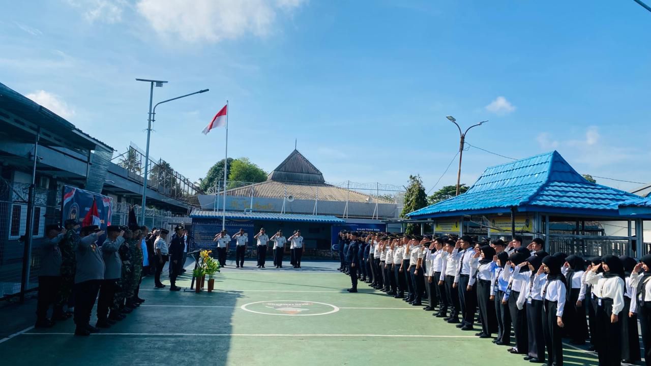 Rutan Kelas I Palembang Gelar Razia Bersama APH, 5 Handphone dan Barang Terlarang Diamankan 2