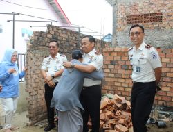 Merangkul Harapan, Membangun Kepercayaan, Kanwil Ditjenpas Sumsel Hadirkan Kepedulian Lewat Bedah Rumah di Lorok Pakjo