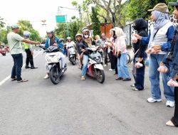 Peternak Ayam Tulungagung Bagikan 5 Ribu Telur Gratis, Protes Harga Anjlok di Tingkat Peternak