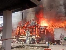 Empat Rumah Semi Permanen di Silaberanti Palembang Ludes Terbakar