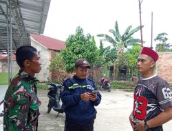 Babinsa Kalidoni Koramil 418-05/Lemabang Ingatkan Pentingnya Keamanan Lingkungan di Komplek PHDM